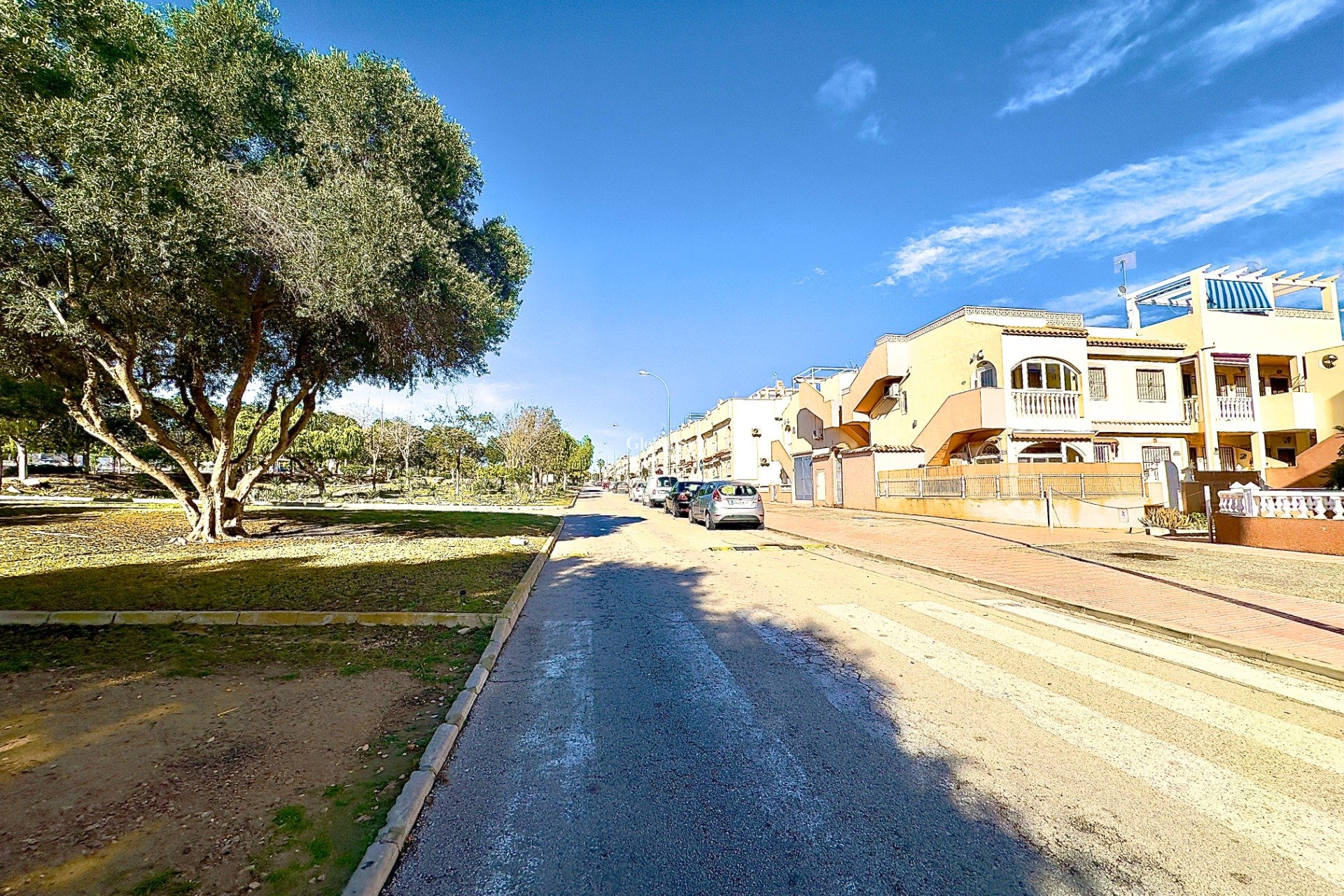 Resale - APARTMENT -
ORIHUELA COSTA - La Florida