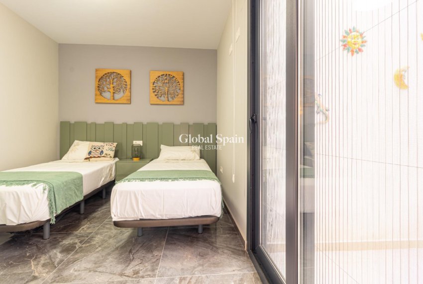 Resale - Apartment -
ORIHUELA COSTA - La Florida