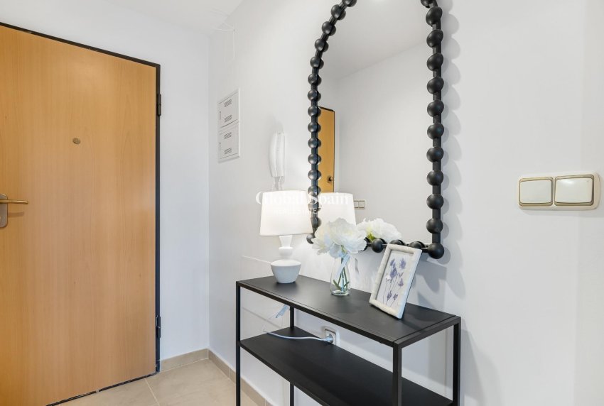 Resale - Apartment -
ORIHUELA COSTA - La Regia