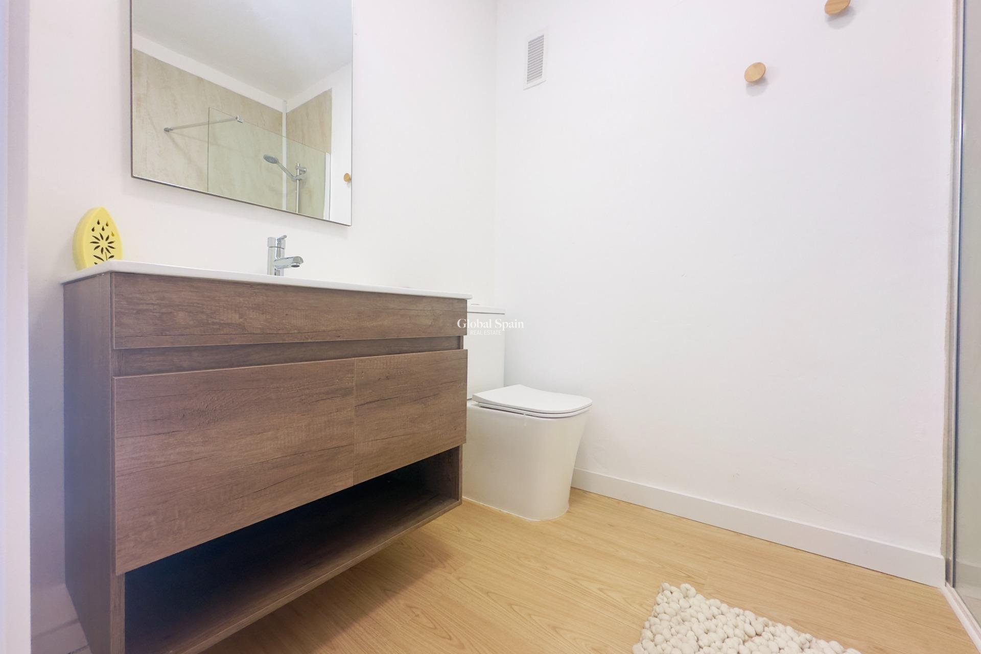 Resale - Apartment -
ORIHUELA COSTA - La Regia