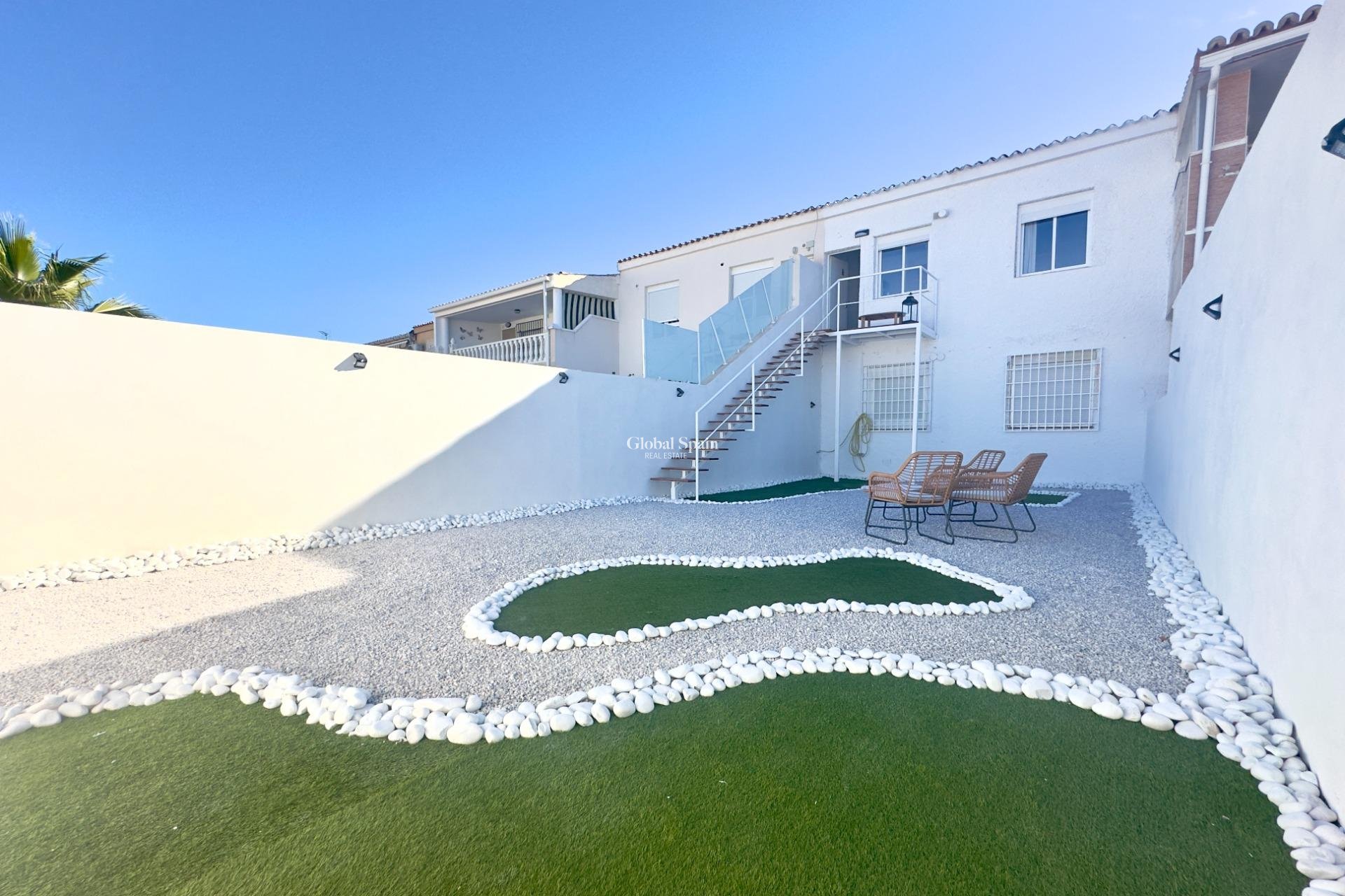 Resale - Apartment -
ORIHUELA COSTA - La Regia