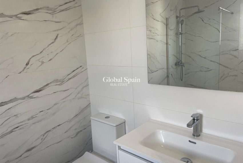 Resale - APARTMENT -
ORIHUELA COSTA - La Regia