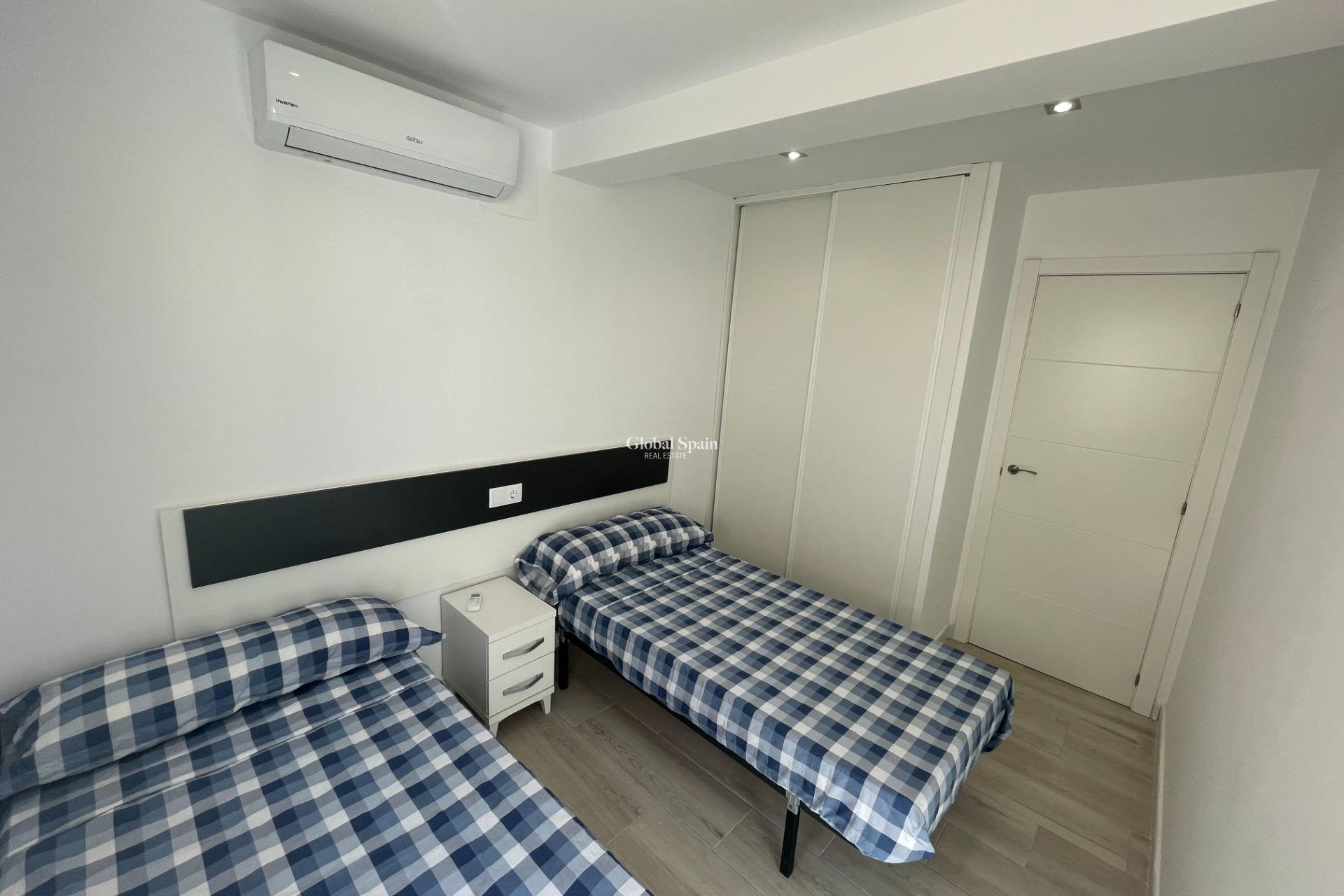 Resale - APARTMENT -
ORIHUELA COSTA - La Regia