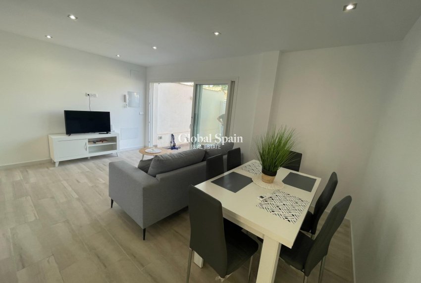 Resale - APARTMENT -
ORIHUELA COSTA - La Regia