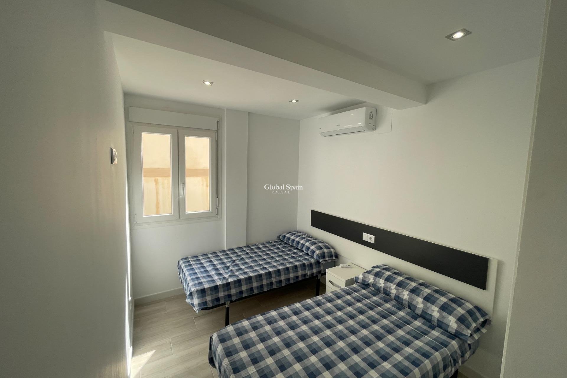 Resale - APARTMENT -
ORIHUELA COSTA - La Regia