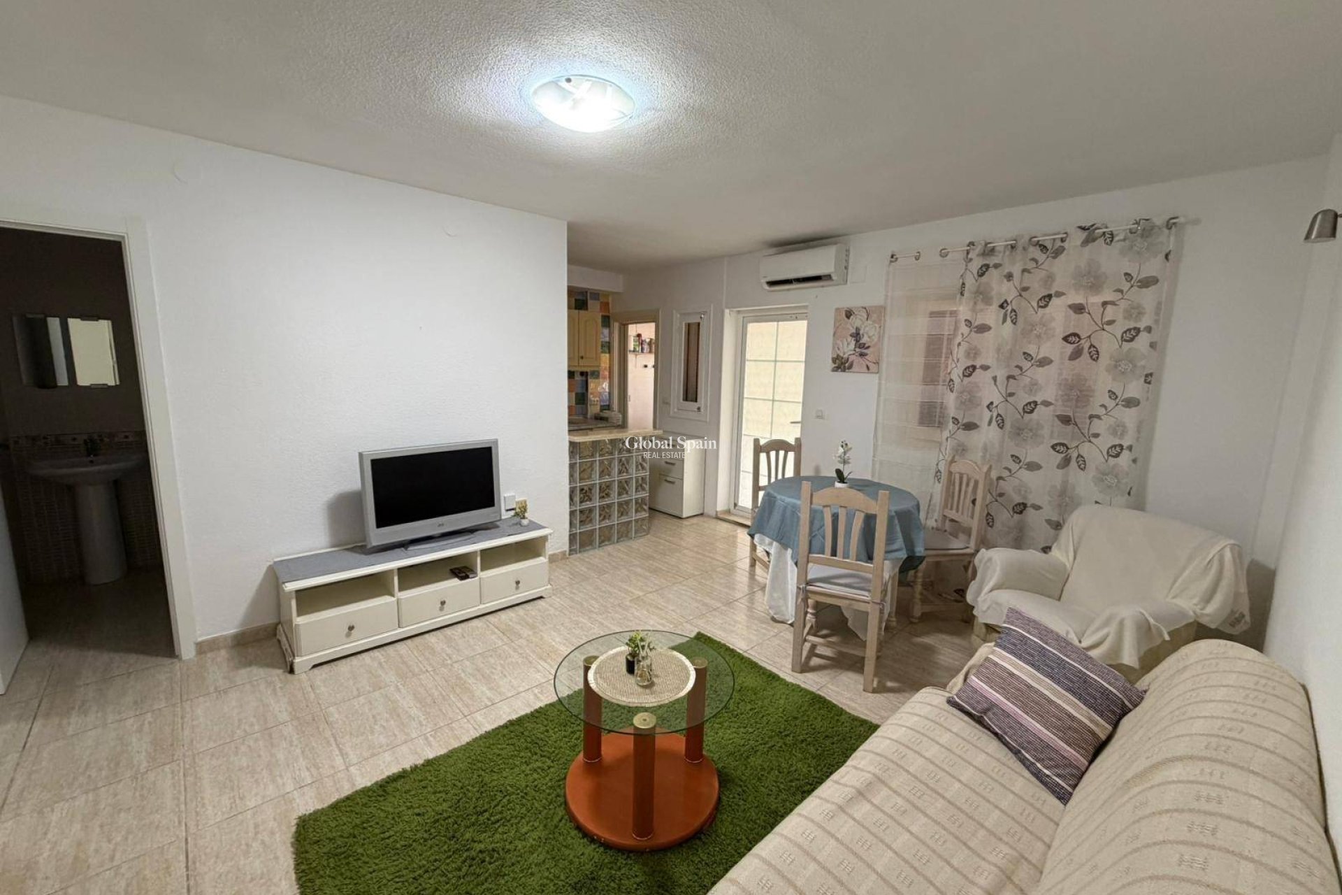 Resale - APARTMENT -
ORIHUELA COSTA - La Regia
