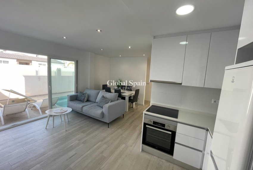 Resale - APARTMENT -
ORIHUELA COSTA - La Regia