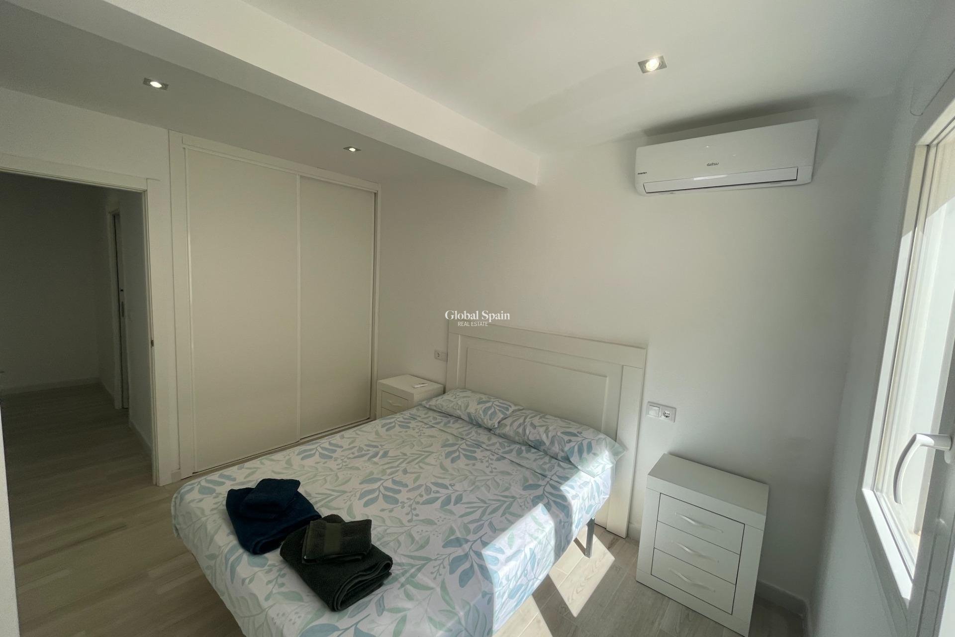 Resale - APARTMENT -
ORIHUELA COSTA - La Regia