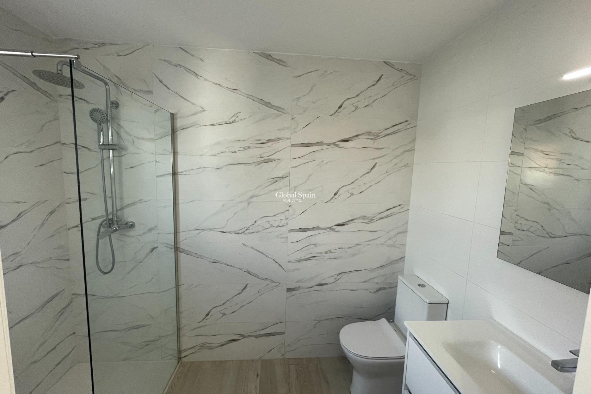 Resale - APARTMENT -
ORIHUELA COSTA - La Regia