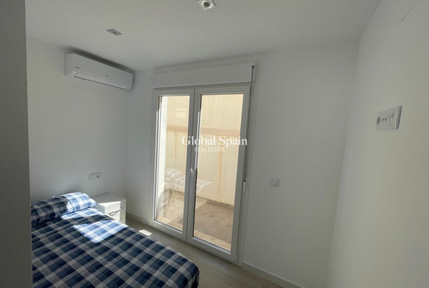 Resale - APARTMENT -
ORIHUELA COSTA - La Regia