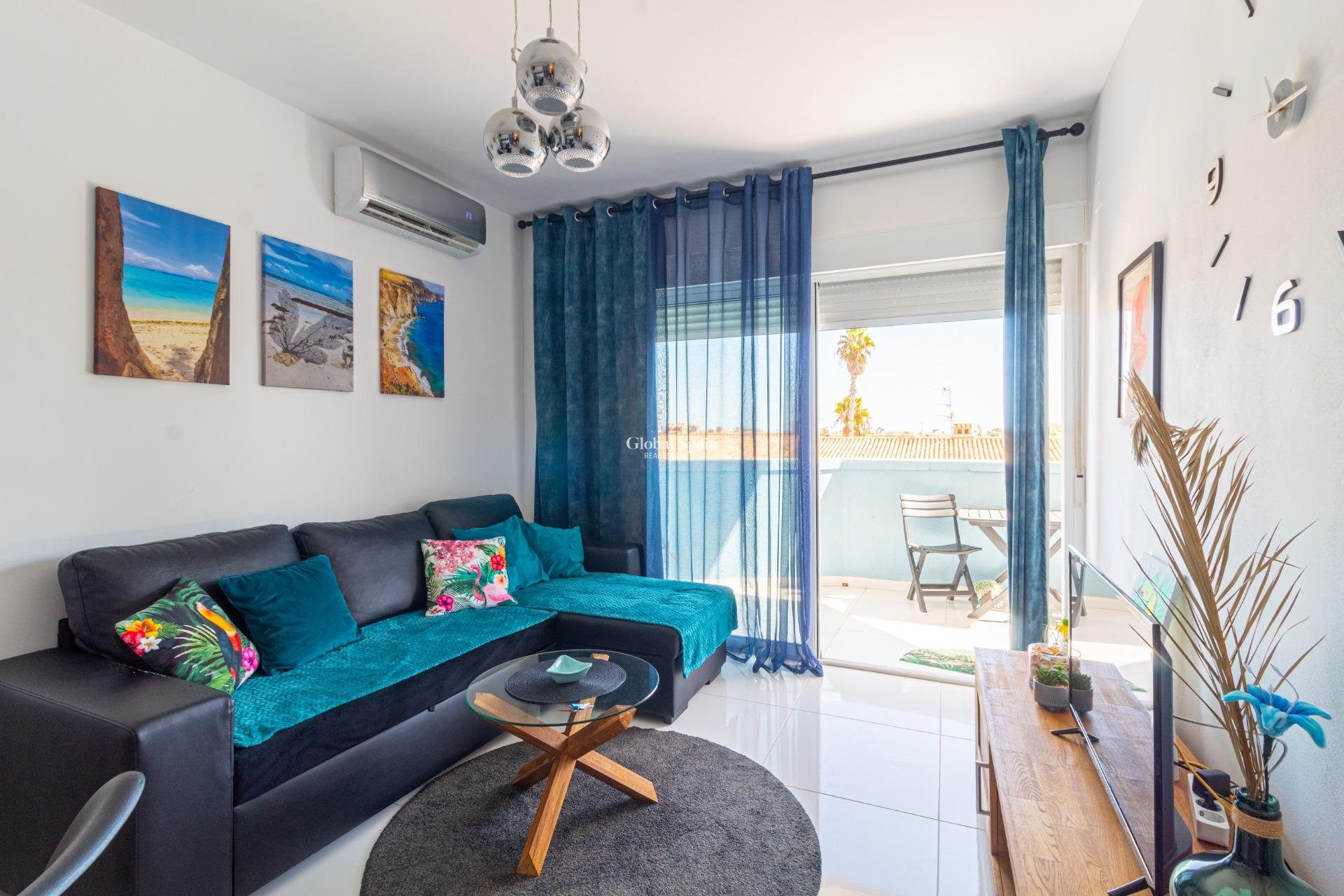 Resale - APARTMENT -
ORIHUELA COSTA - La Regia