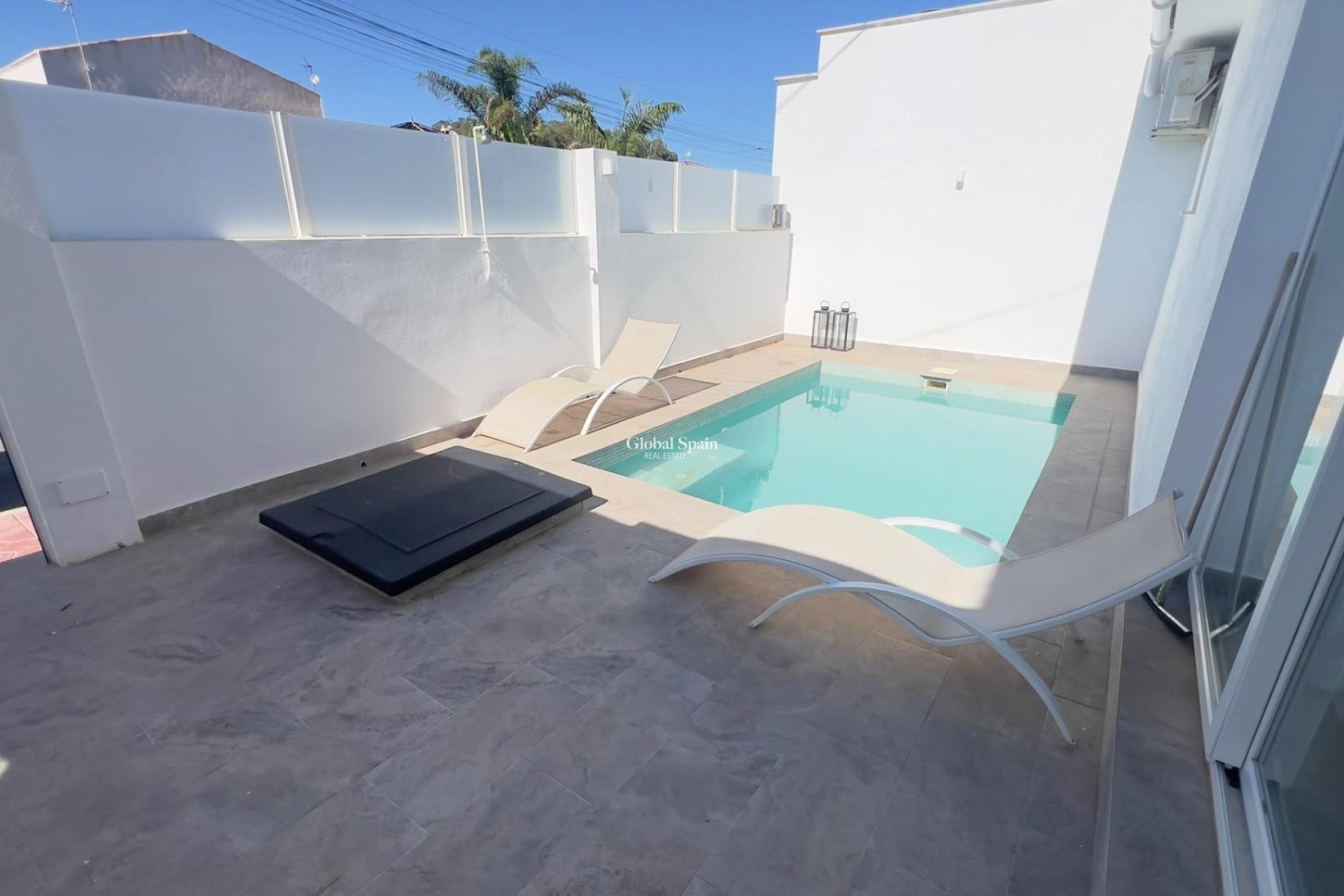 Resale - APARTMENT -
ORIHUELA COSTA - La Regia