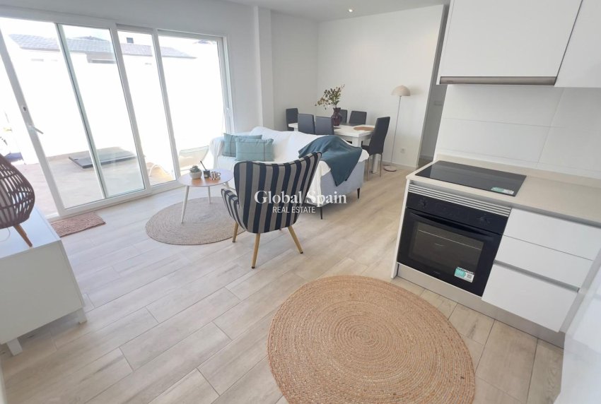 Resale - APARTMENT -
ORIHUELA COSTA - La Regia