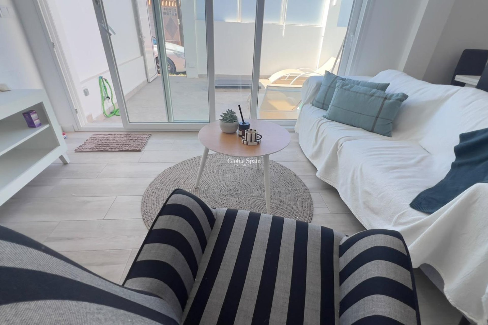 Resale - APARTMENT -
ORIHUELA COSTA - La Regia