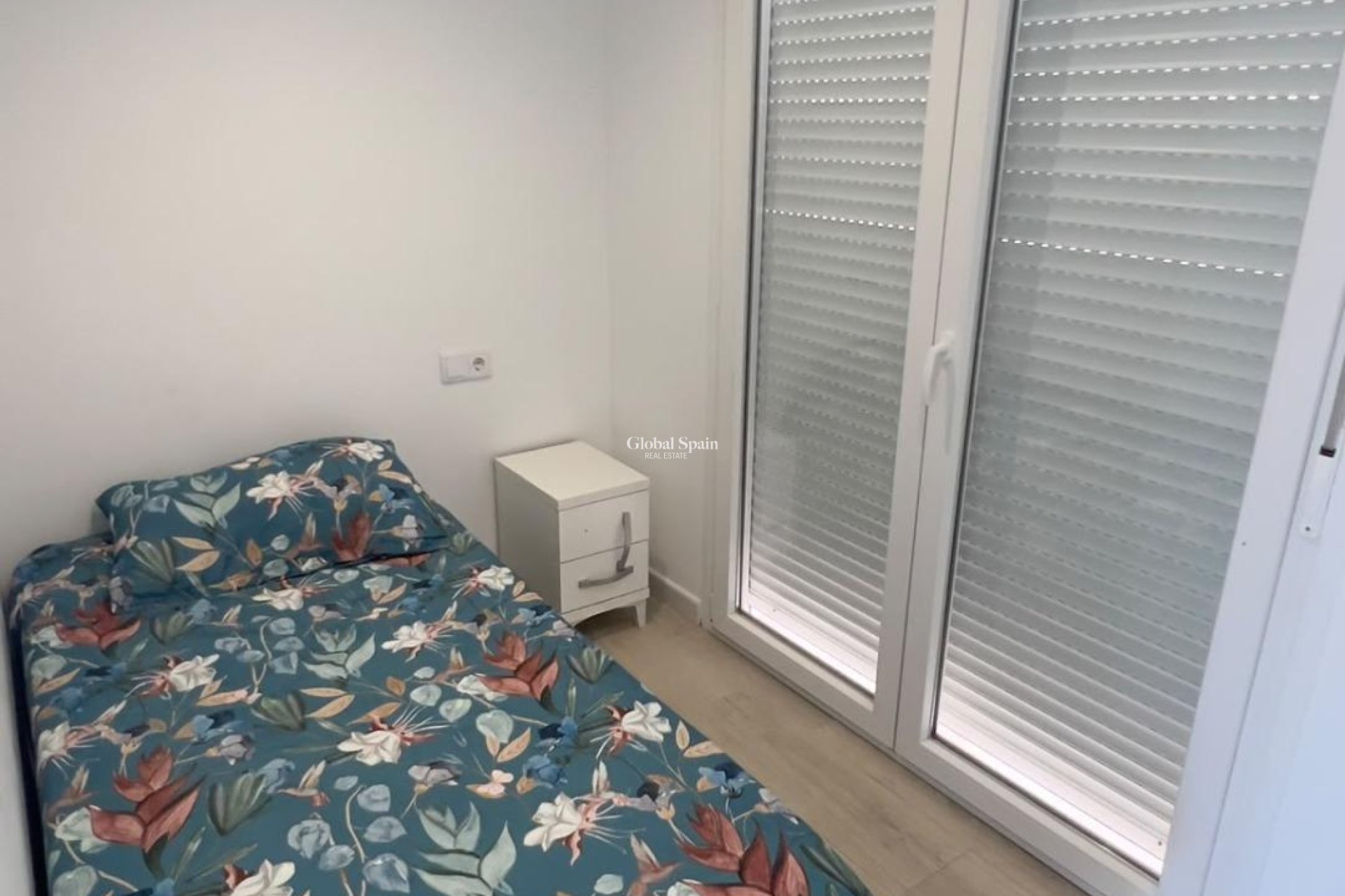Resale - APARTMENT -
ORIHUELA COSTA - La Regia
