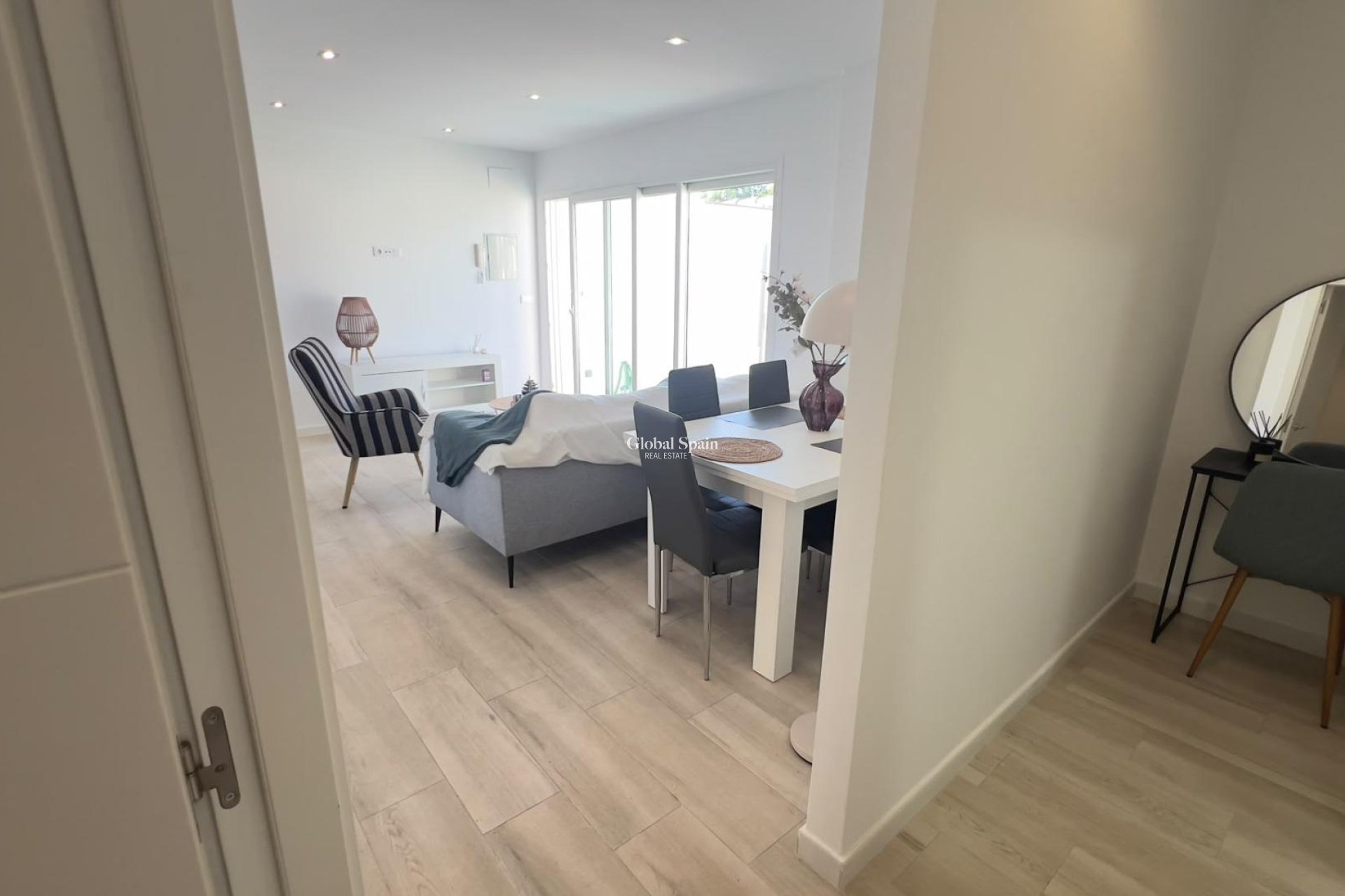 Resale - APARTMENT -
ORIHUELA COSTA - La Regia