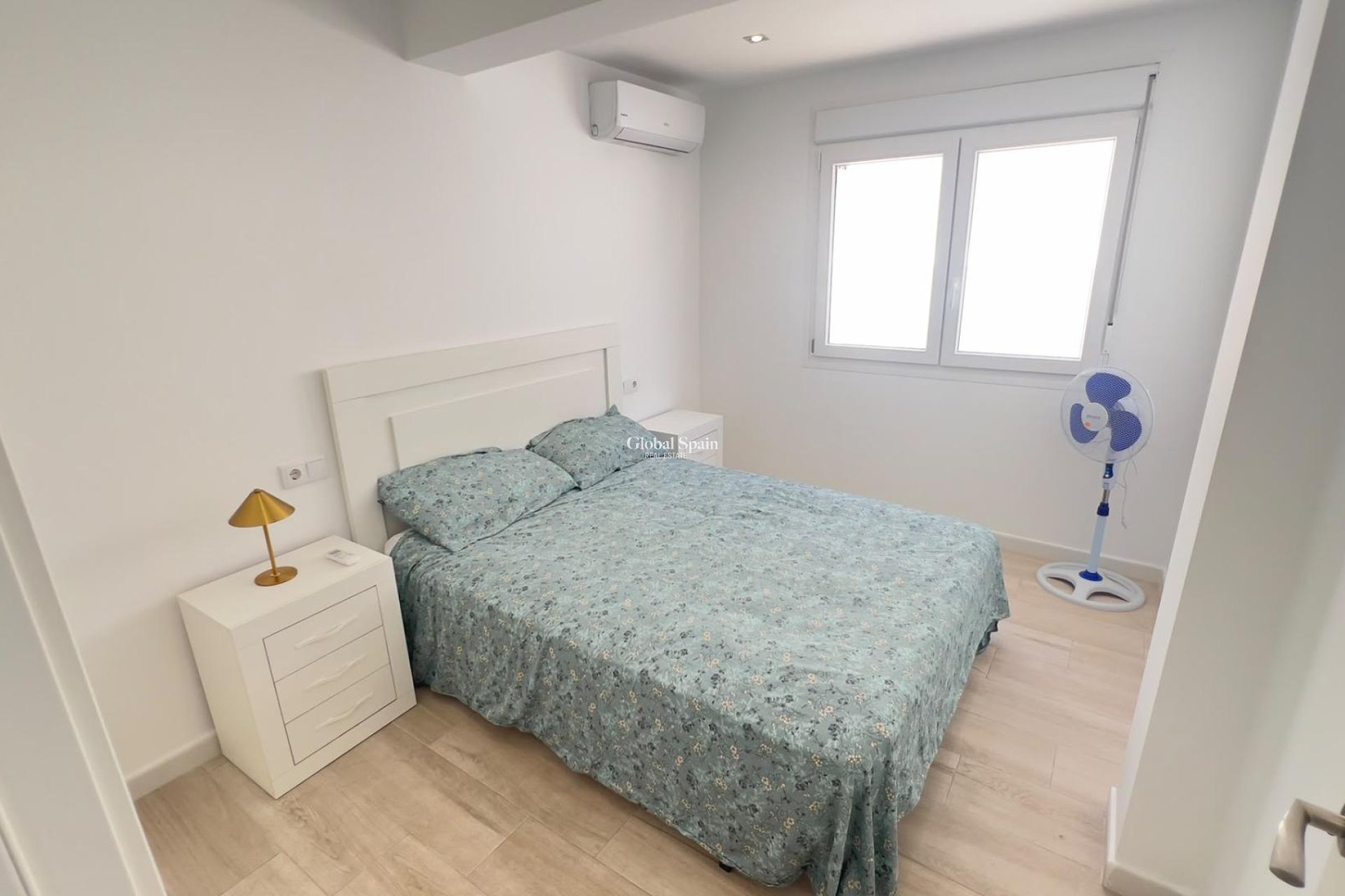 Resale - APARTMENT -
ORIHUELA COSTA - La Regia