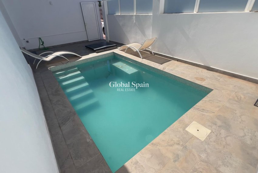 Resale - APARTMENT -
ORIHUELA COSTA - La Regia