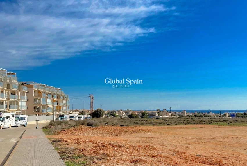 Resale - APARTMENT -
ORIHUELA COSTA - La Zenia