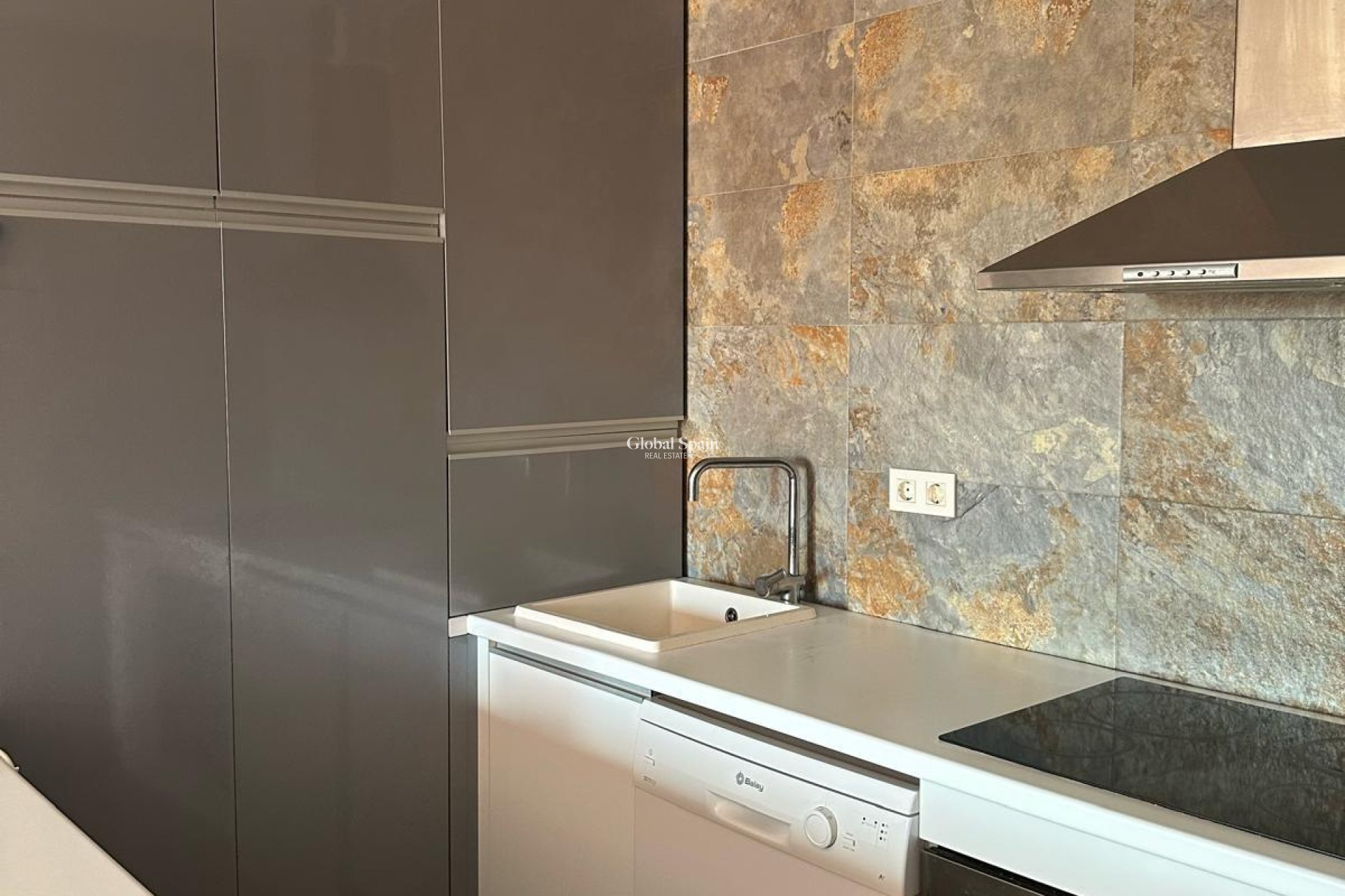 Resale - APARTMENT -
ORIHUELA COSTA - La Zenia