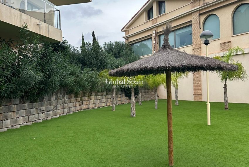 Resale - APARTMENT -
ORIHUELA COSTA - La Zenia