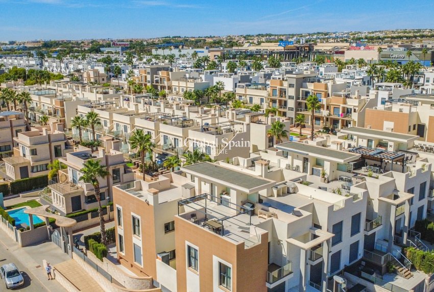 Resale - APARTMENT -
ORIHUELA COSTA - La Zenia