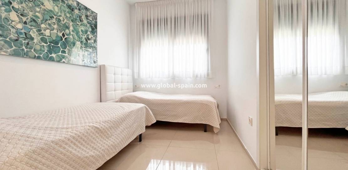 Resale - Apartment - Orihuela Costa - La Zenia