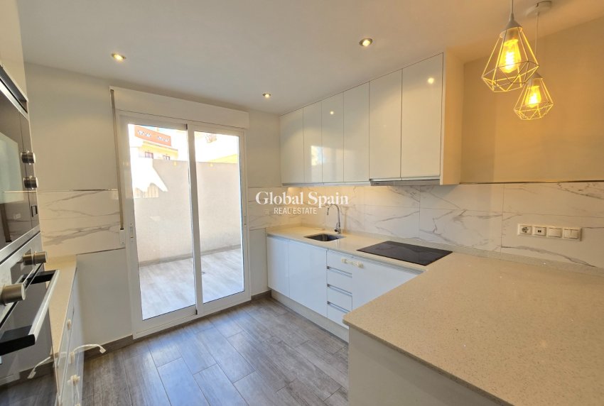 Resale - Apartment -
ORIHUELA COSTA - La Zenia