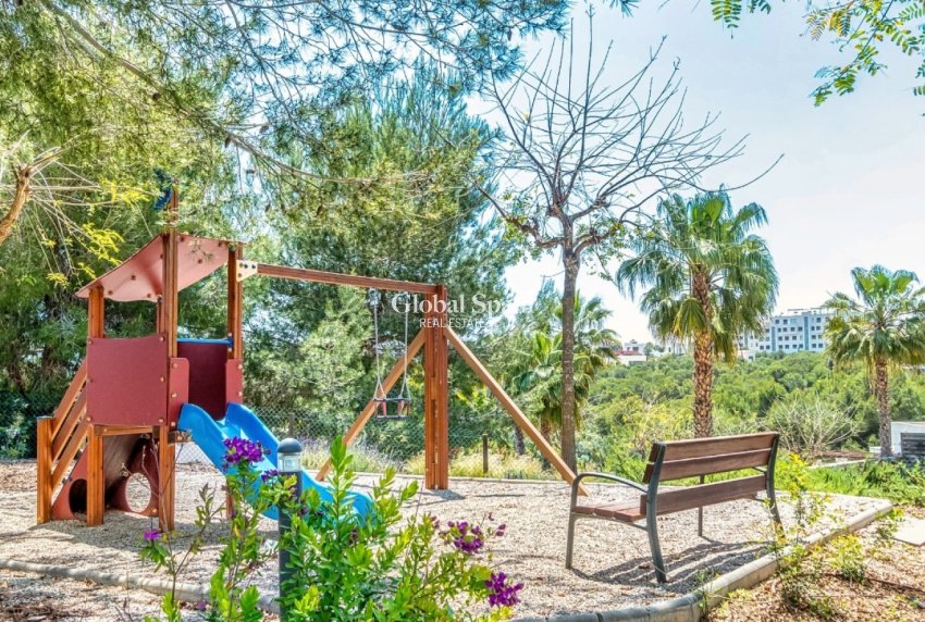 Resale - Apartment -
ORIHUELA COSTA - LAS COLINAS GOLF RESORT