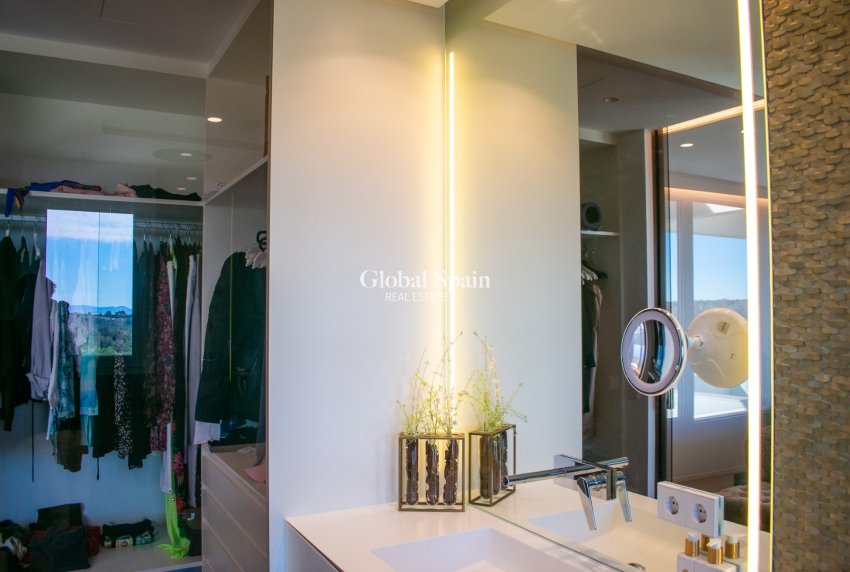 Resale - APARTMENT -
ORIHUELA COSTA - LAS COLINAS GOLF RESORT