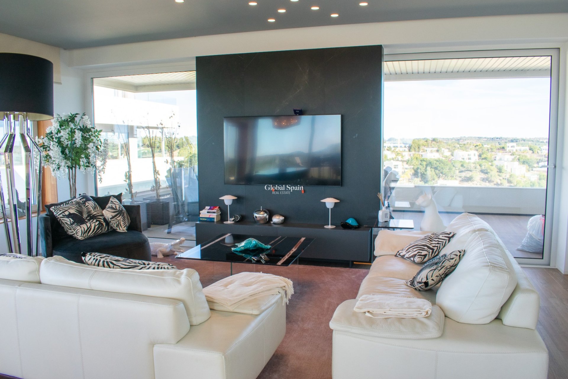 Resale - APARTMENT -
ORIHUELA COSTA - LAS COLINAS GOLF RESORT