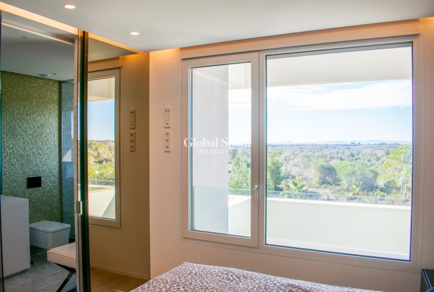 Resale - APARTMENT -
ORIHUELA COSTA - LAS COLINAS GOLF RESORT