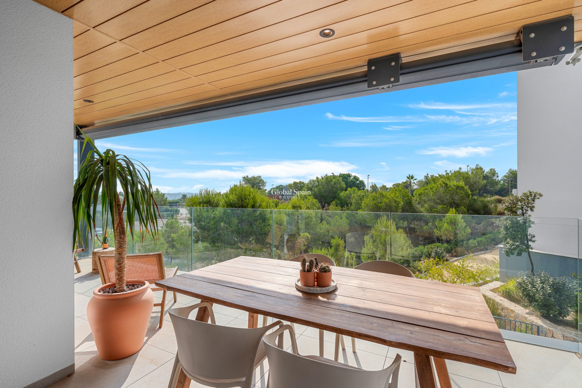Resale - APARTMENT -
ORIHUELA COSTA - LAS COLINAS GOLF RESORT