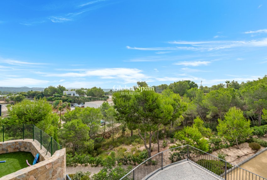 Resale - APARTMENT -
ORIHUELA COSTA - LAS COLINAS GOLF RESORT