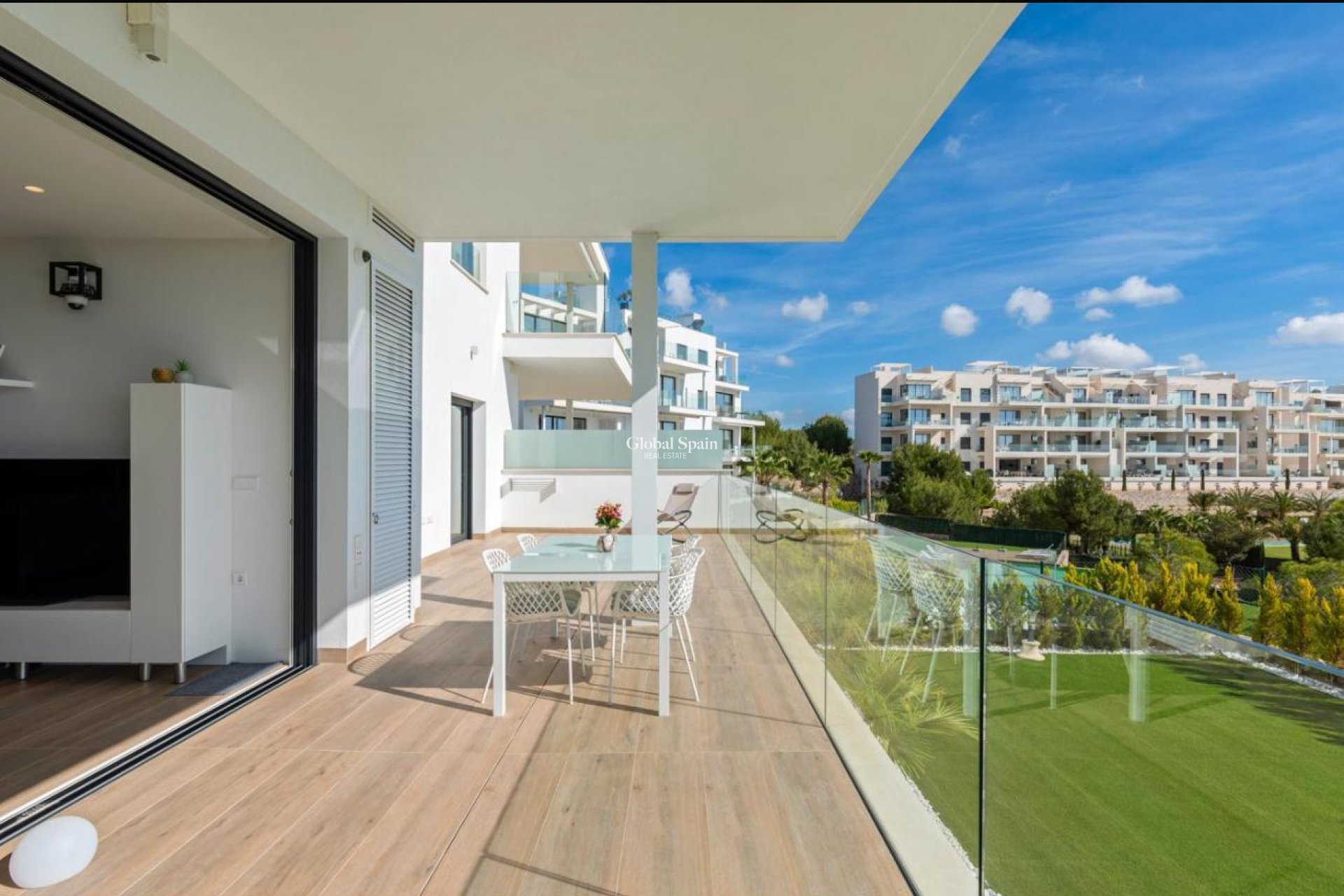 Resale - APARTMENT -
ORIHUELA COSTA - LAS COLINAS GOLF RESORT