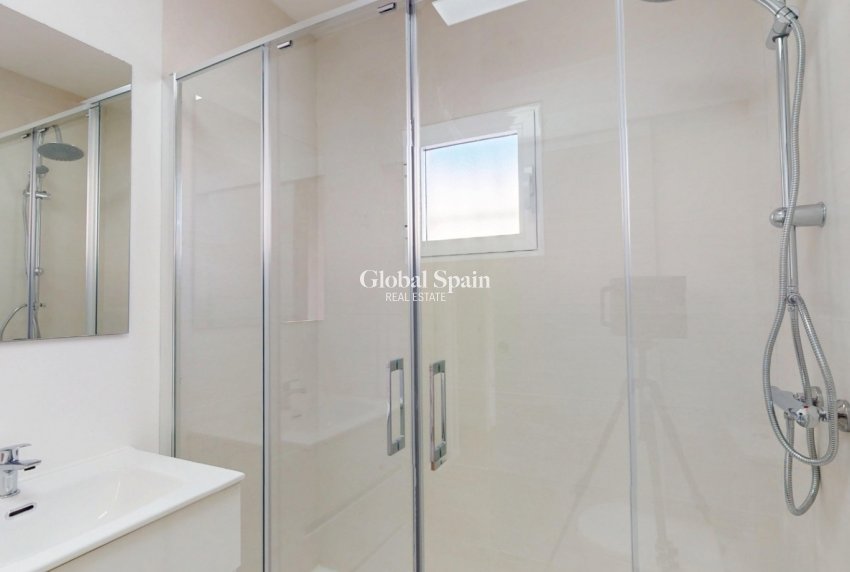 Resale - APARTMENT -
ORIHUELA COSTA - Las Filipinas