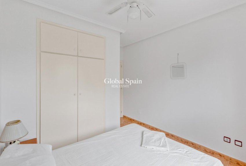 Resale - APARTMENT -
ORIHUELA COSTA - Las Filipinas