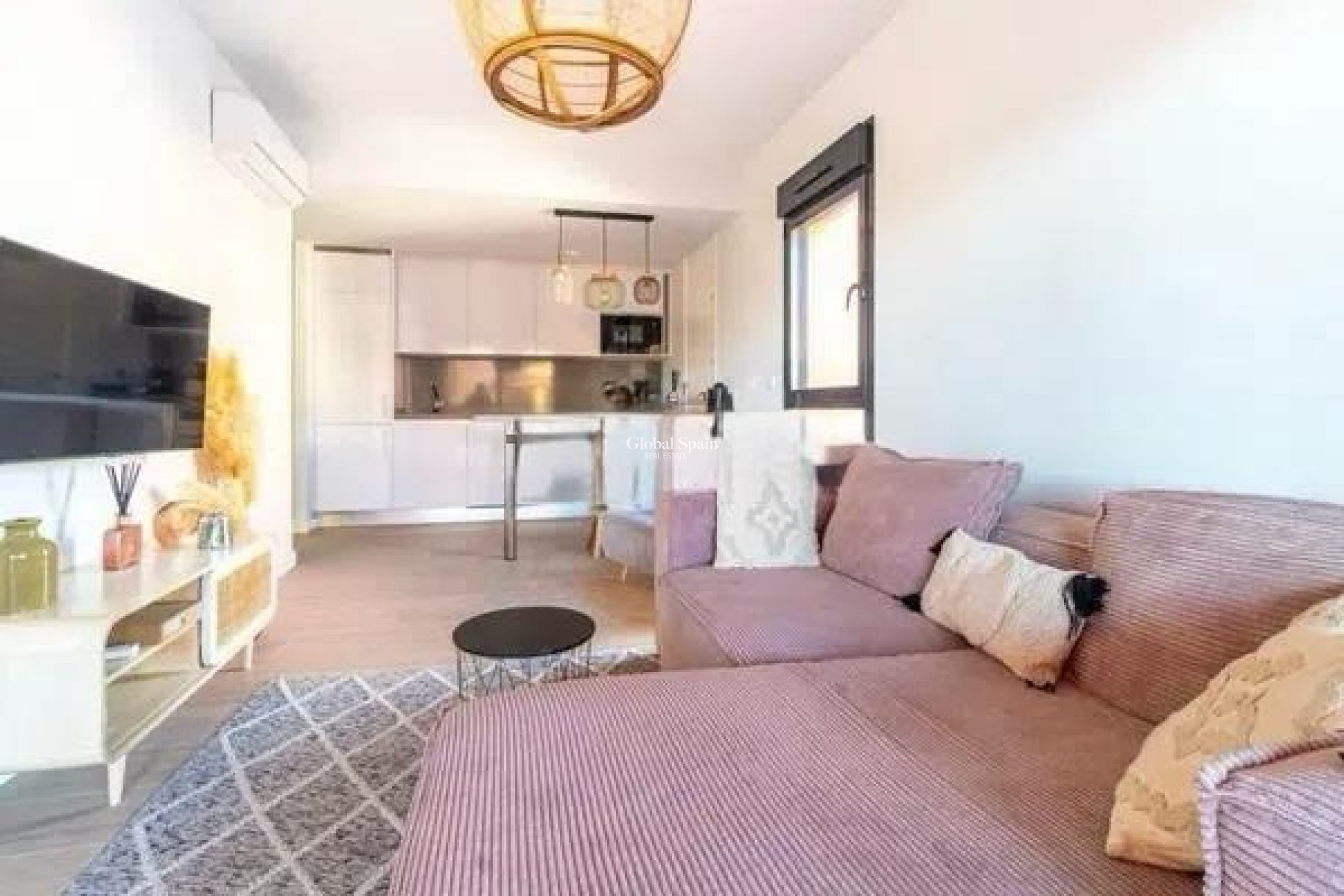 Resale - APARTMENT -
ORIHUELA COSTA - Las Filipinas