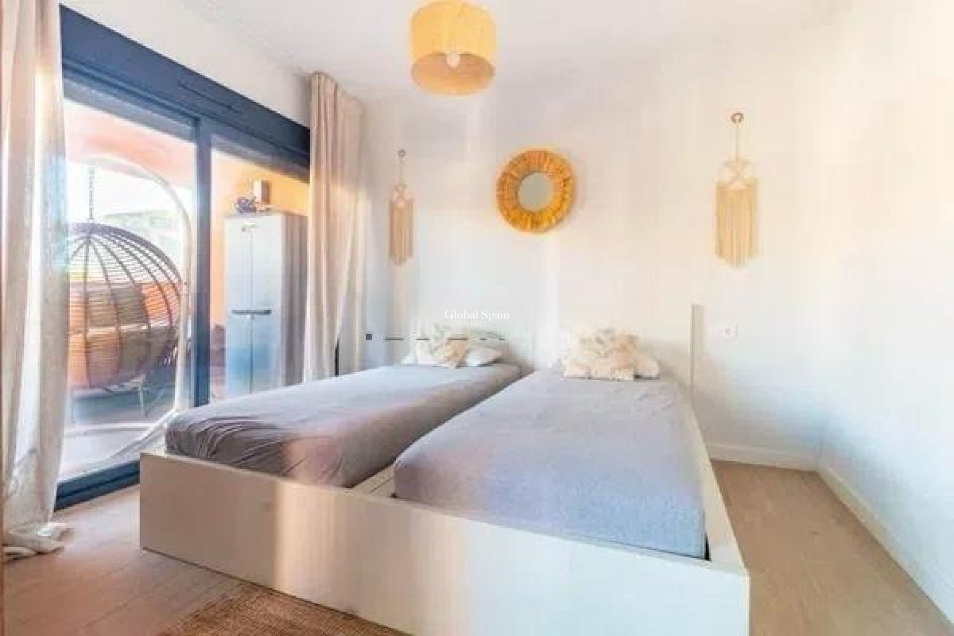 Resale - APARTMENT -
ORIHUELA COSTA - Las Filipinas