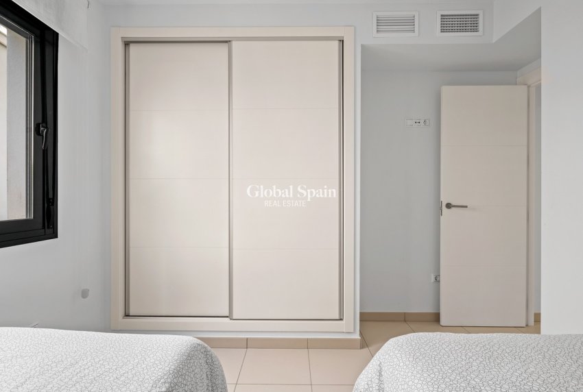 Resale - APARTMENT -
ORIHUELA COSTA - Las Filipinas