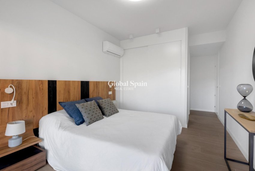 Resale - APARTMENT -
ORIHUELA COSTA - Las Filipinas