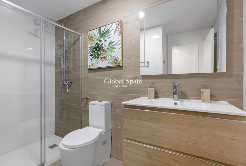 Resale - APARTMENT -
ORIHUELA COSTA - Las Filipinas