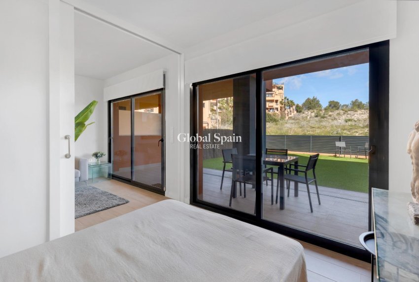 Resale - APARTMENT -
ORIHUELA COSTA - Las Filipinas