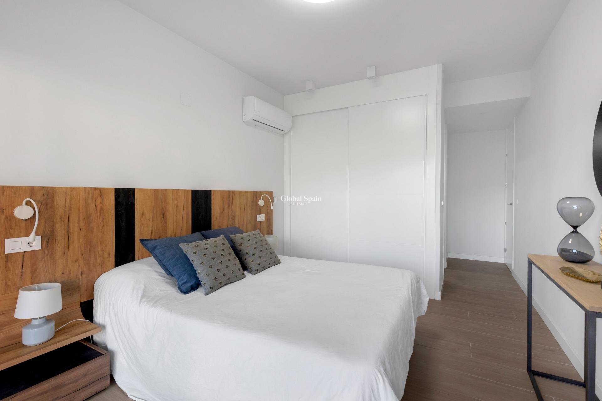 Resale - APARTMENT -
ORIHUELA COSTA - Las Filipinas