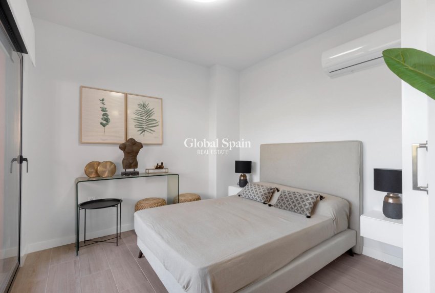 Resale - APARTMENT -
ORIHUELA COSTA - Las Filipinas