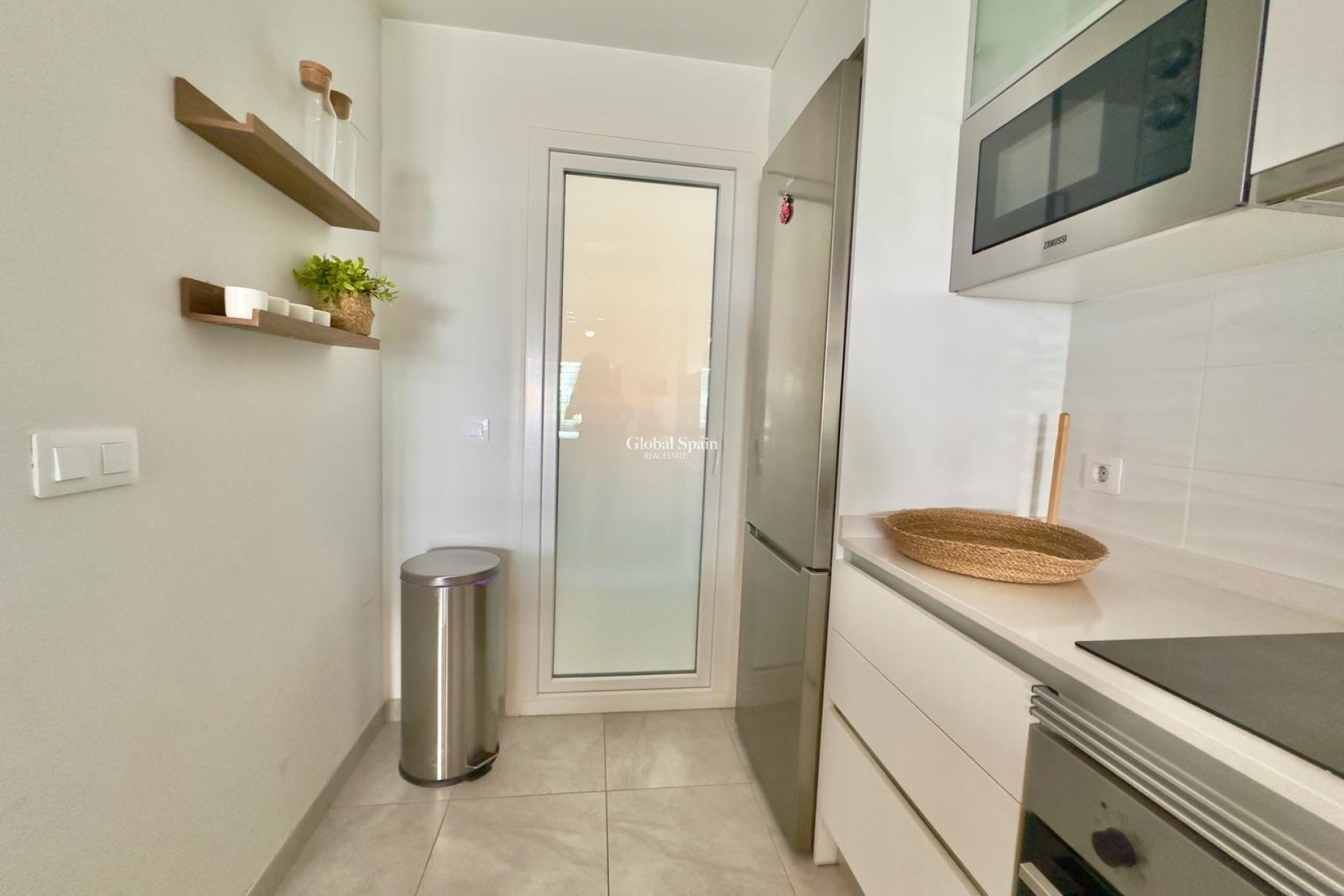 Resale - APARTMENT -
ORIHUELA COSTA - Las Filipinas