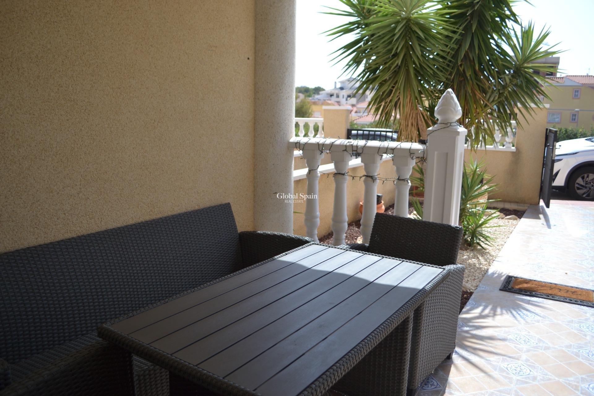 Resale - APARTMENT -
ORIHUELA COSTA - Las Filipinas