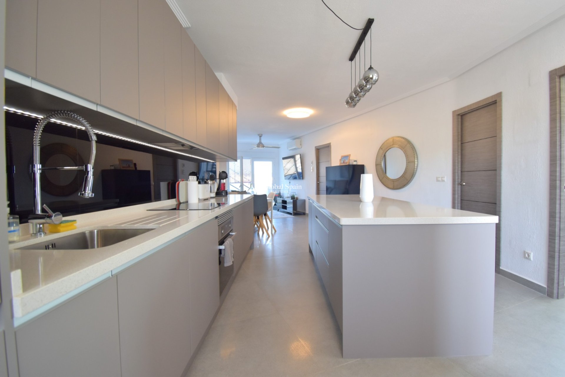 Resale - APARTMENT -
ORIHUELA COSTA - Las Filipinas
