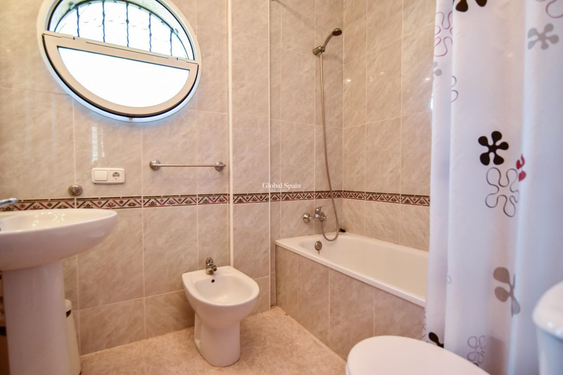 Resale - APARTMENT -
ORIHUELA COSTA - Las Filipinas