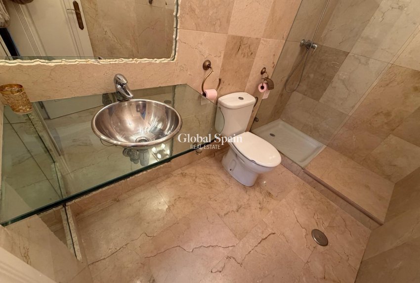 Resale - APARTMENT -
ORIHUELA COSTA - Las Ramblas